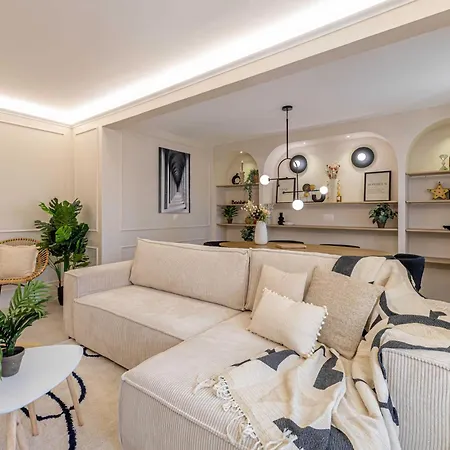 Haussmann - South-facing Balcony 2br 4p Apartamento
