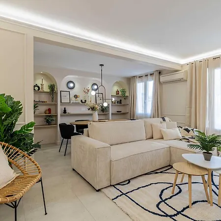 Haussmann - South-facing Balcony 2br 4p Apartamento