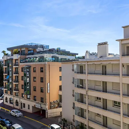 Haussmann - South-facing Balcony 2br 4p Cannes