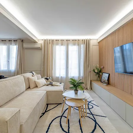 Haussmann - South-facing Balcony 2br 4p Cannes